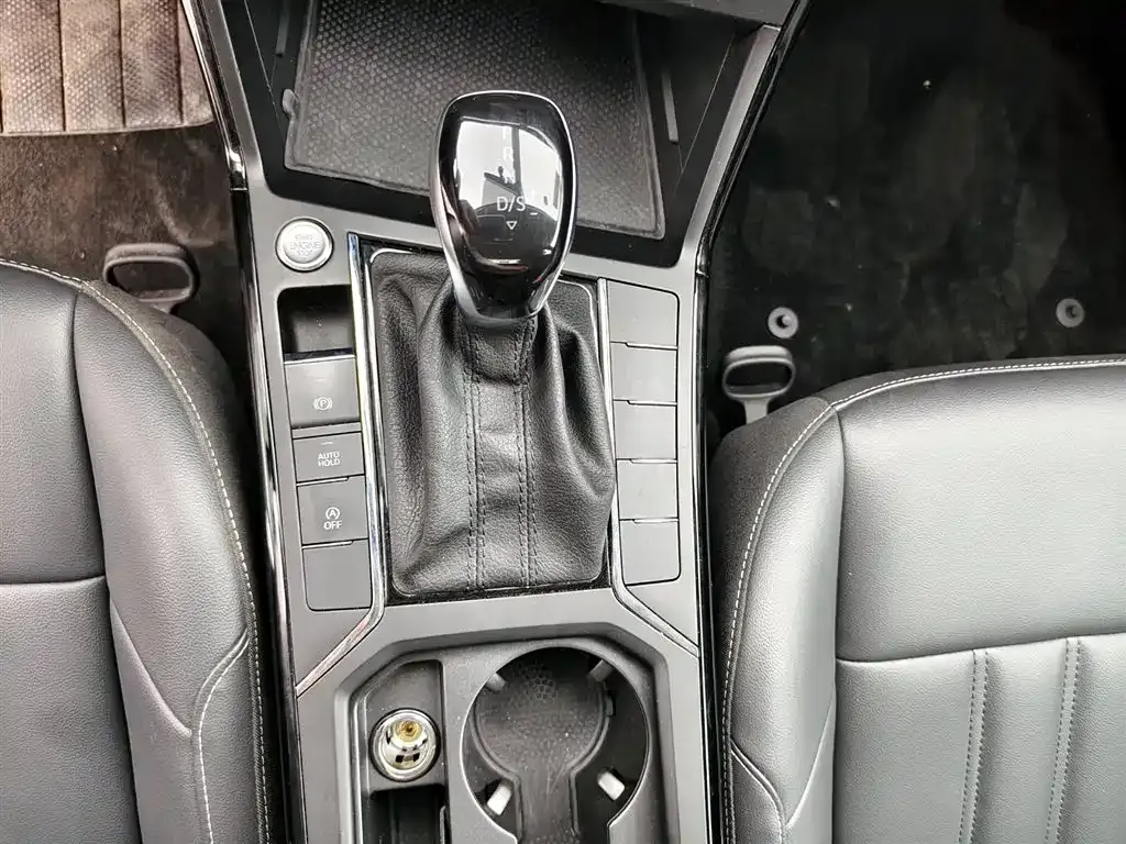 Volkswagen Passat — фото 6