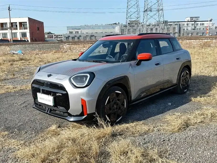 MINI Aceman JCW Electric
