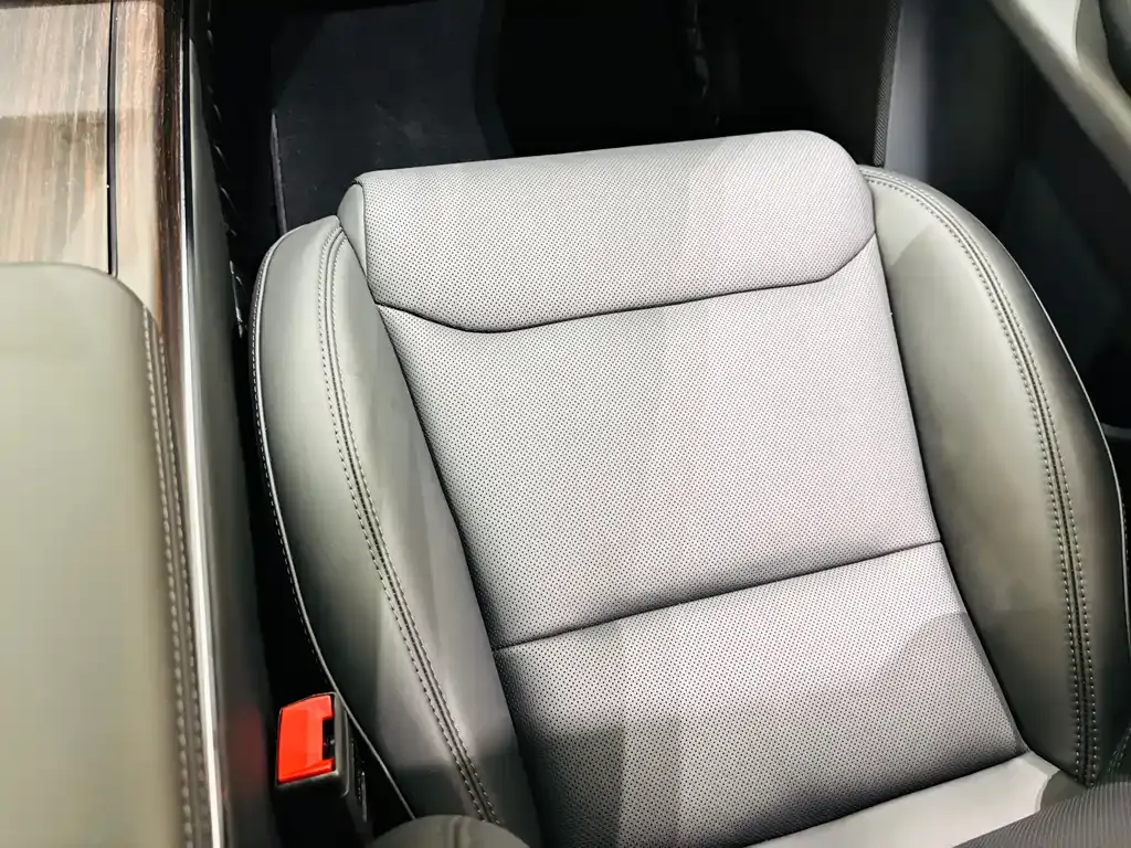 Tesla Model X — фото 7