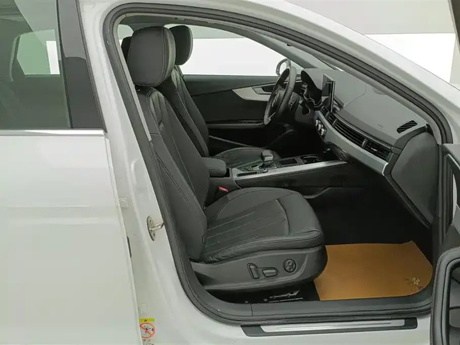 Audi A4L 2021 из CN, фото 7