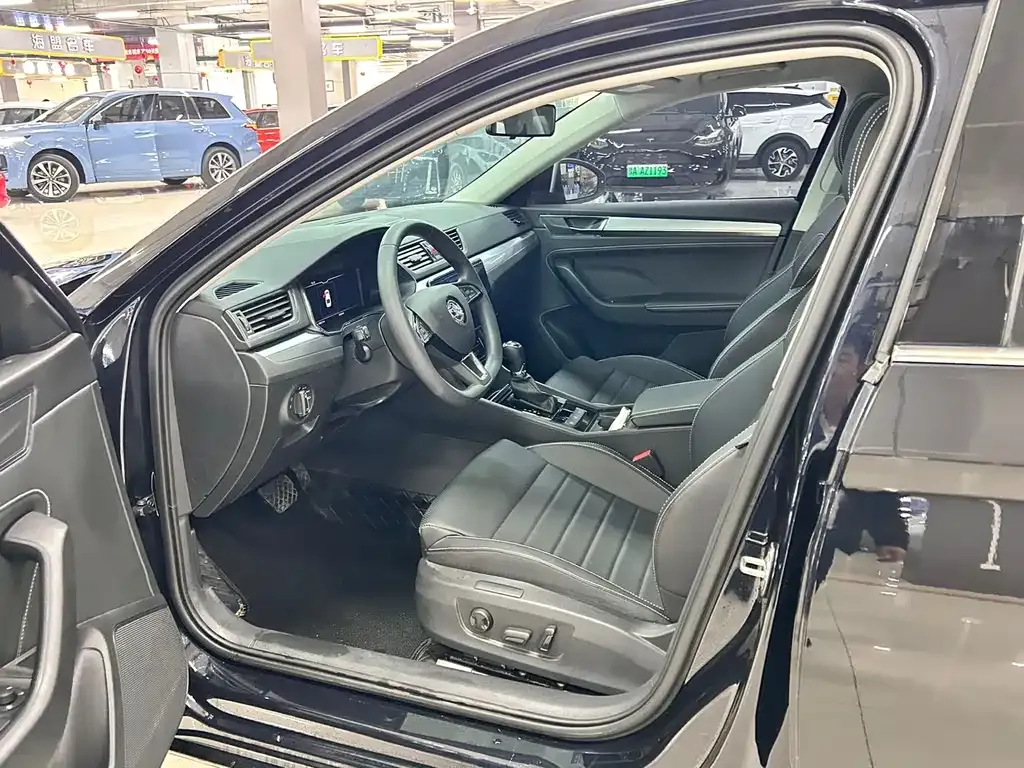 Skoda Superb 2024 из CN, фото 4
