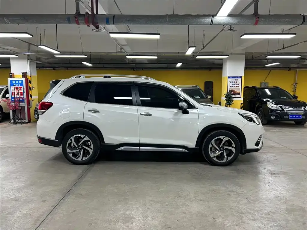 Subaru Forester 2024 из CN, фото 4