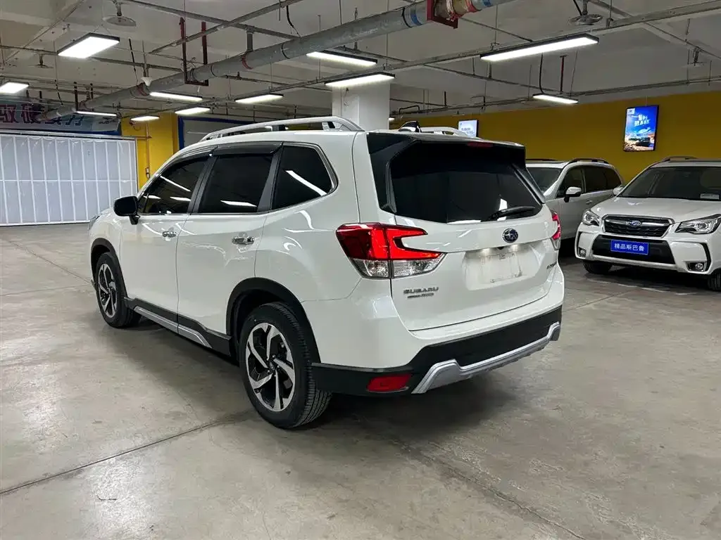 Subaru Forester 2024 из CN, фото 6