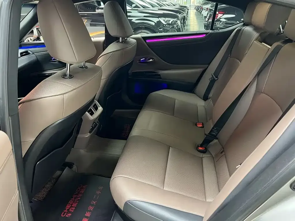 Lexus ES 2024 из CN, фото 3