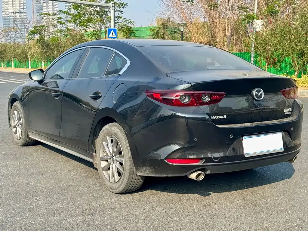 Mazda 3 Axela — фото 9