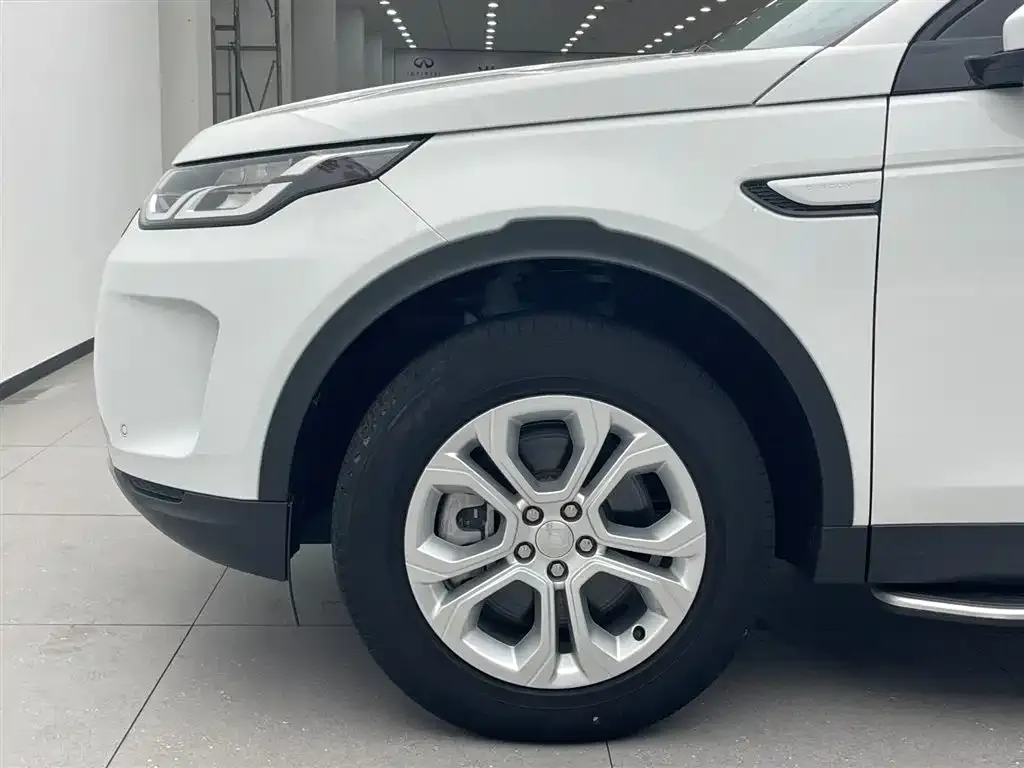 Land Rover Discovery Sport — фото 8