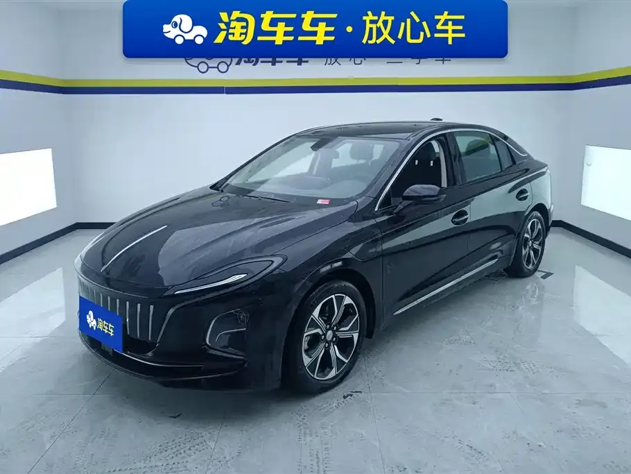 Hongqi E-QM5 — фото 1