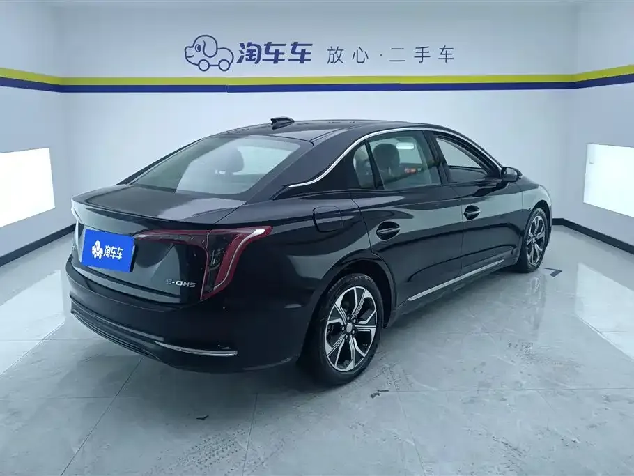 Hongqi E-QM5 — фото 3