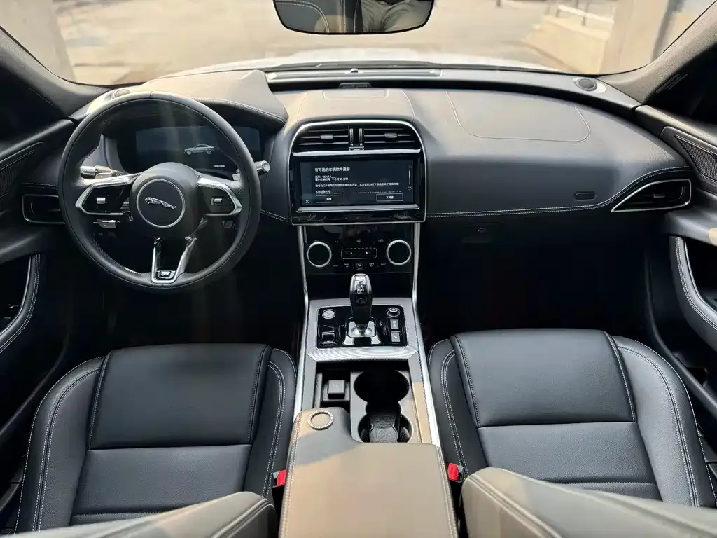 Jaguar XEL 2023 из CN, фото 8