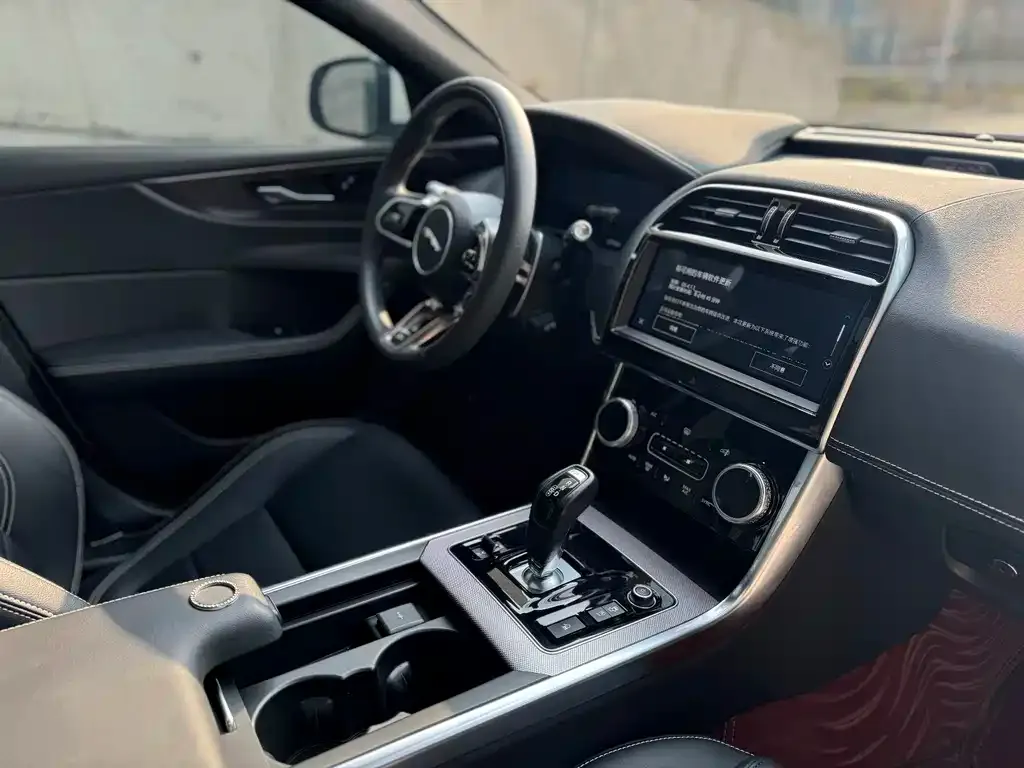 Jaguar XEL 2023 из CN, фото 6