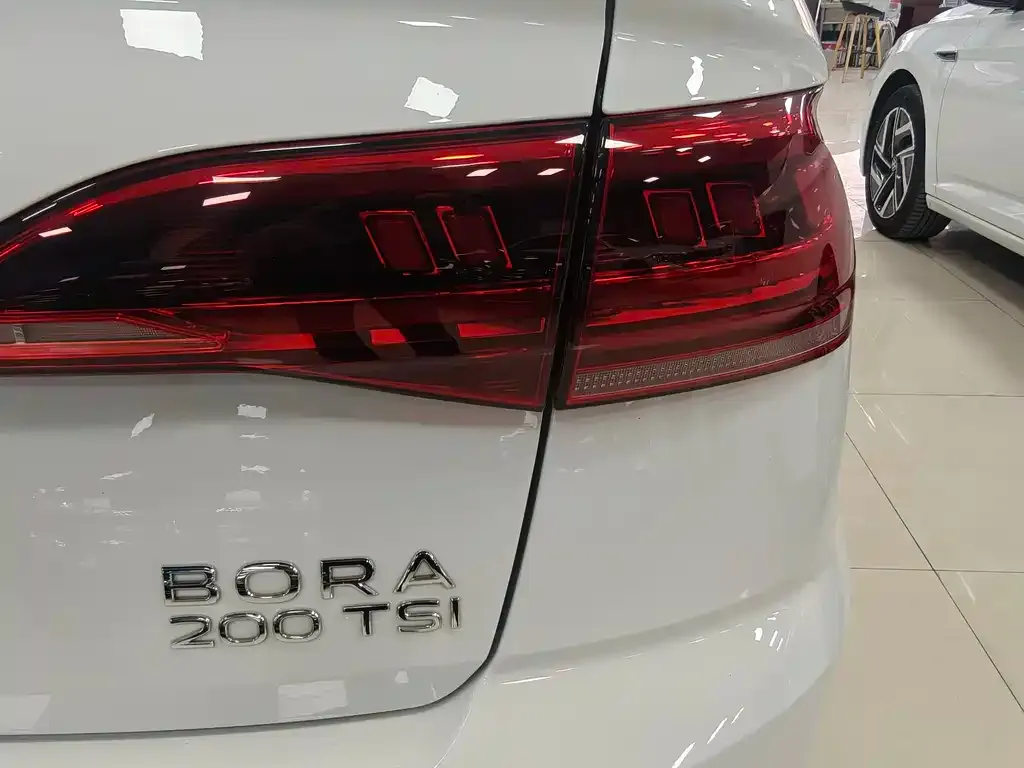 Volkswagen Bora 2024 из CN, фото 8