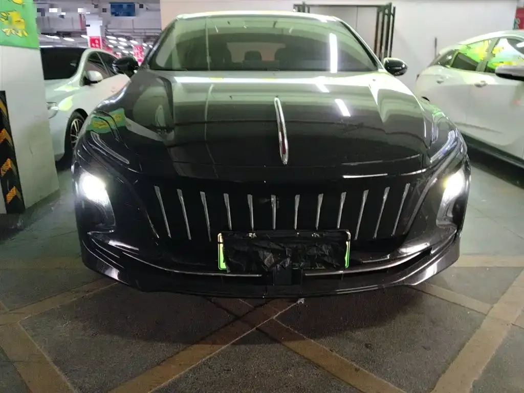Hongqi E-QM5 2024 из CN, фото 3