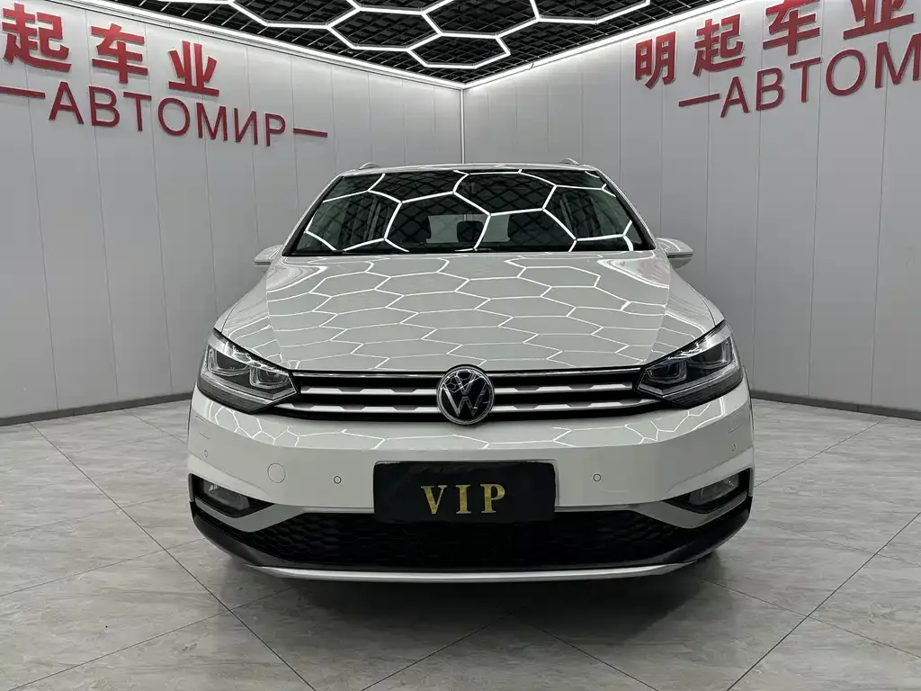 Volkswagen Touran 2021 из CN, фото 3