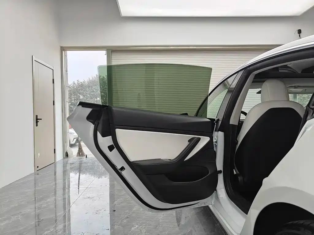 Tesla Model 3 2021 из CN, фото 8