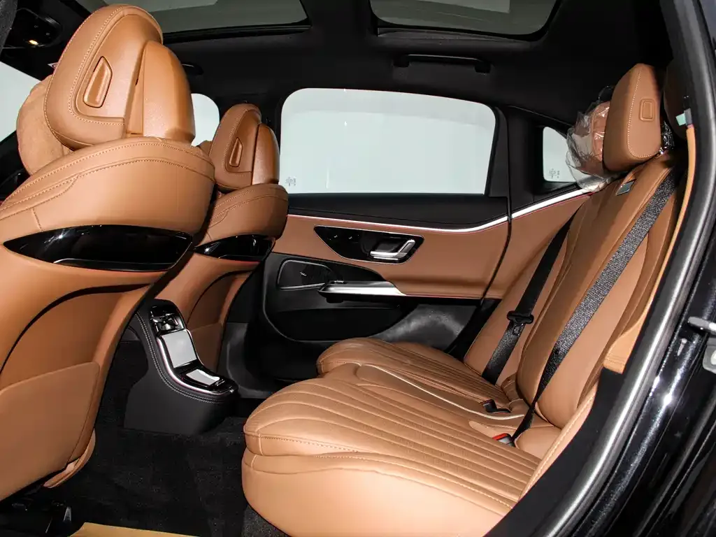 Mercedes-Benz E-Class 2024 из CN, фото 5