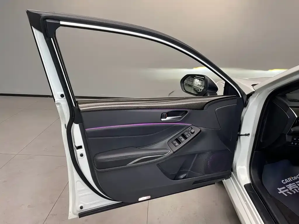 Toyota Avalon 2024 из CN, фото 7