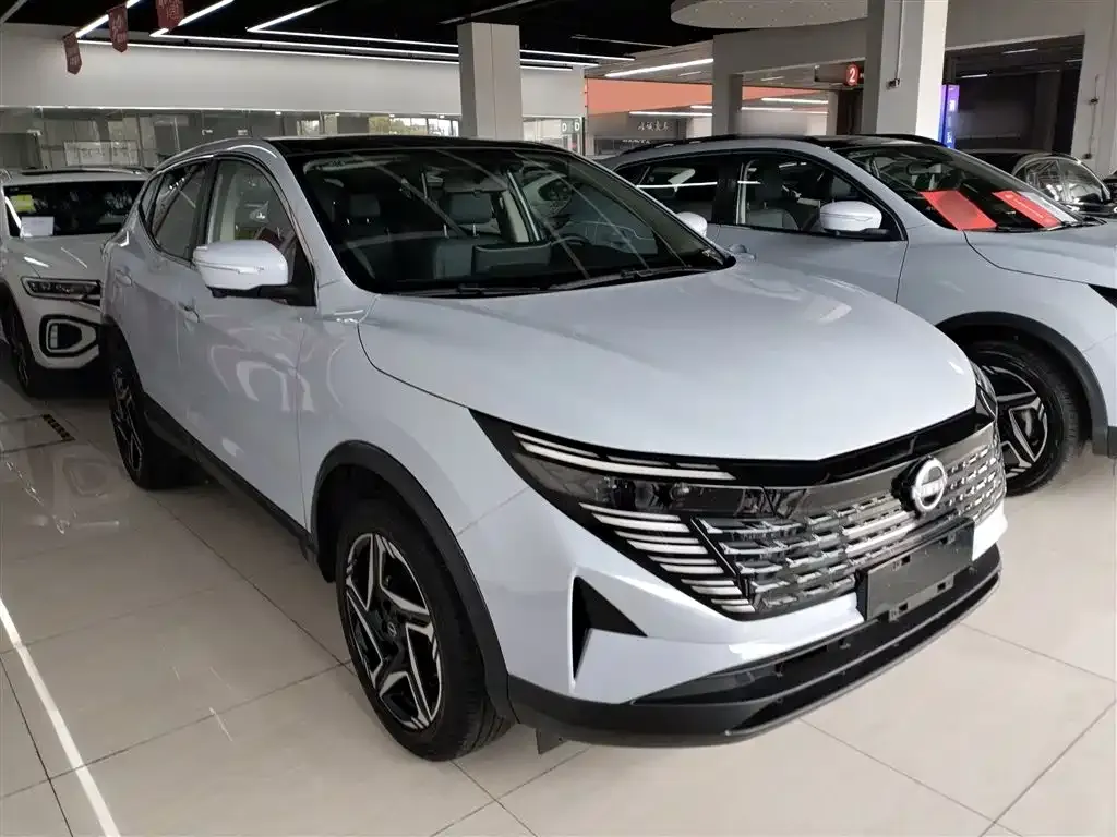 Nissan Qashqai — фото 7