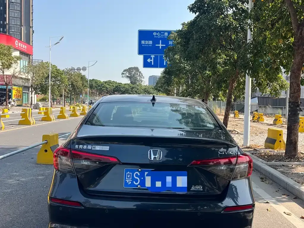 Honda Civic — фото 4