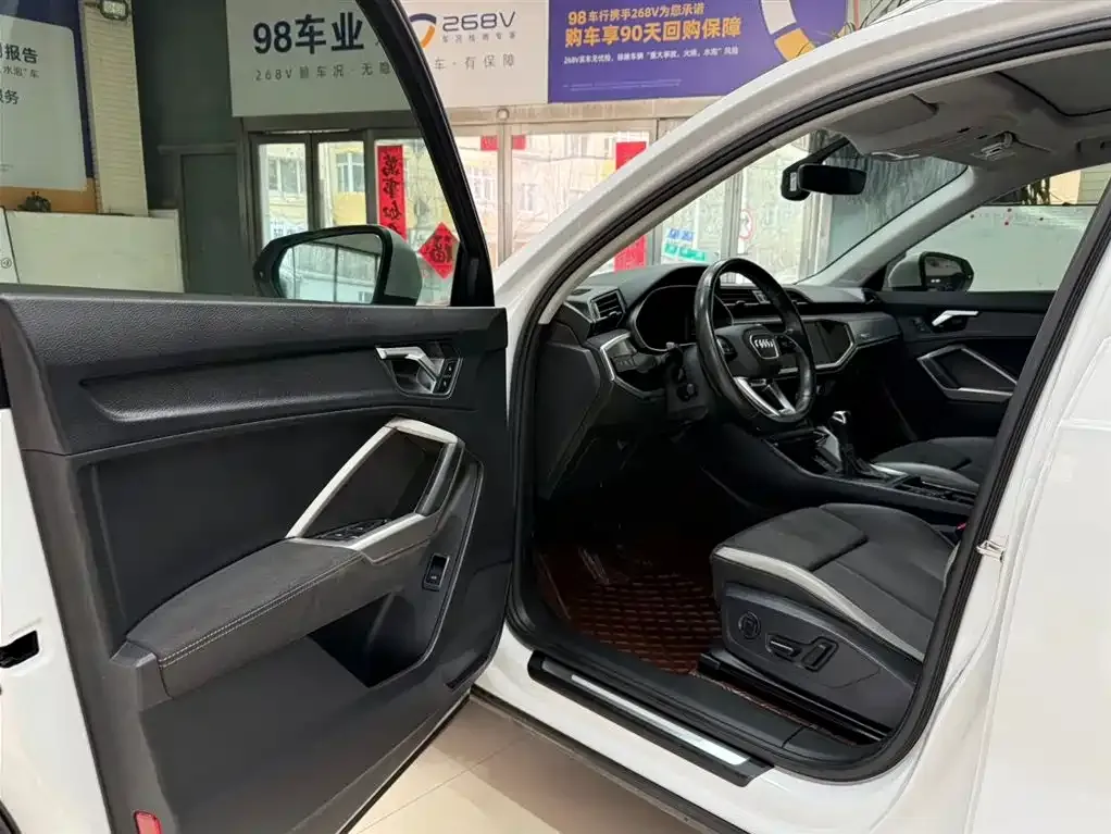 Audi Q3 2023 из CN, фото 8