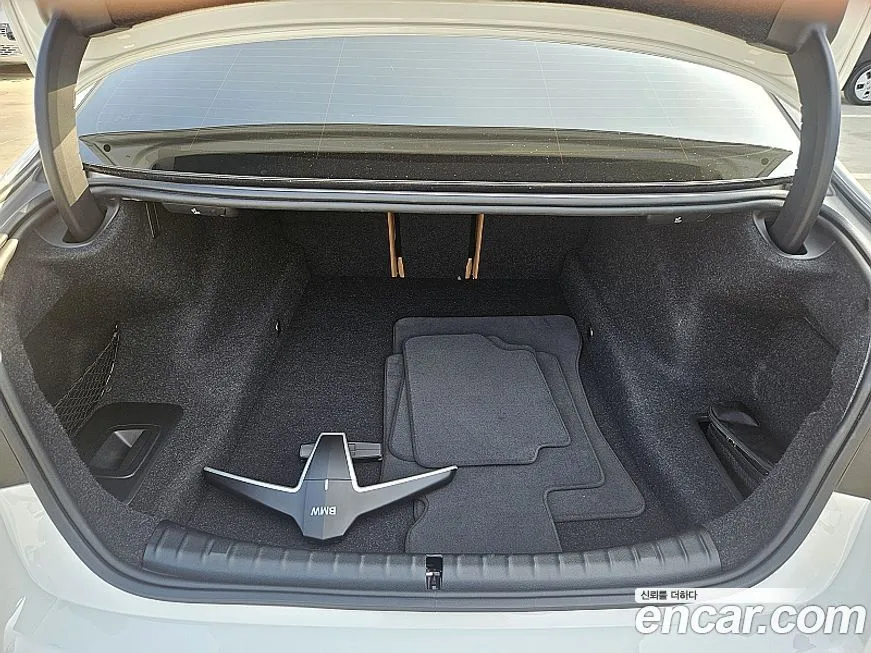BMW 5-Series 2022 из KR, фото 10