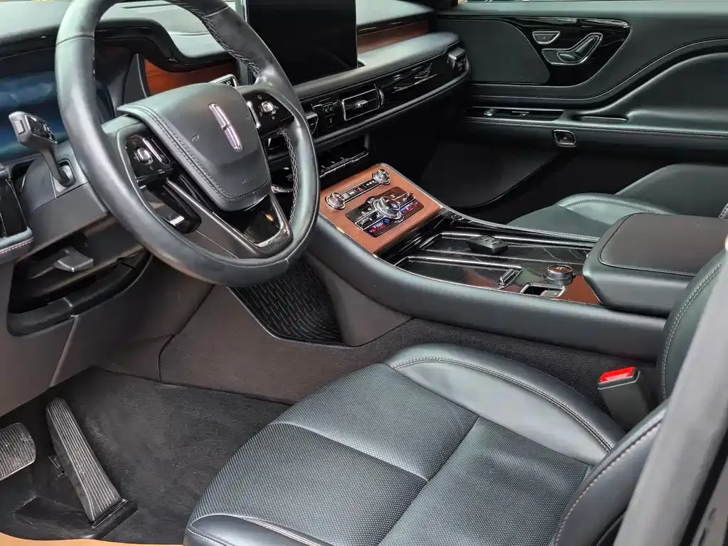 Lincoln Aviator 2023 из CN, фото 8