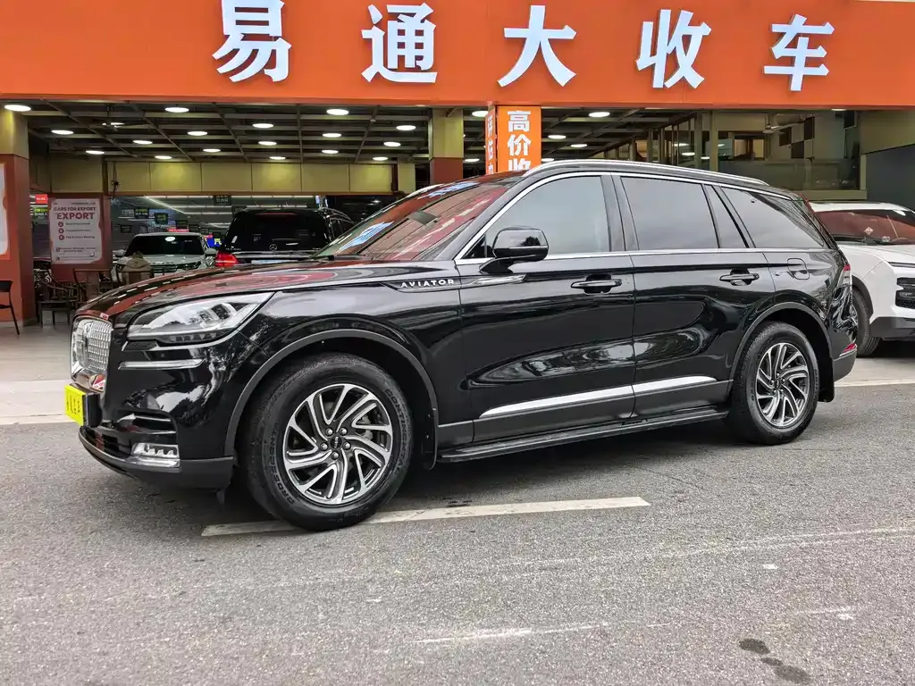 Lincoln Aviator 2023 из CN, фото 4