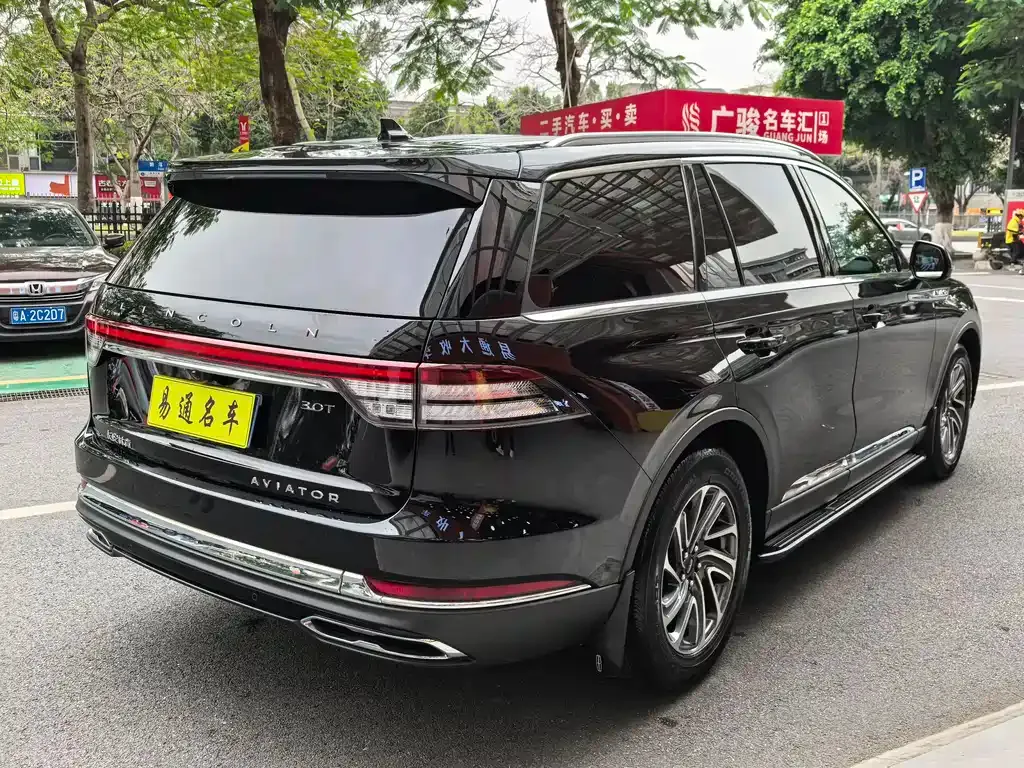 Lincoln Aviator 2023 из CN, фото 10