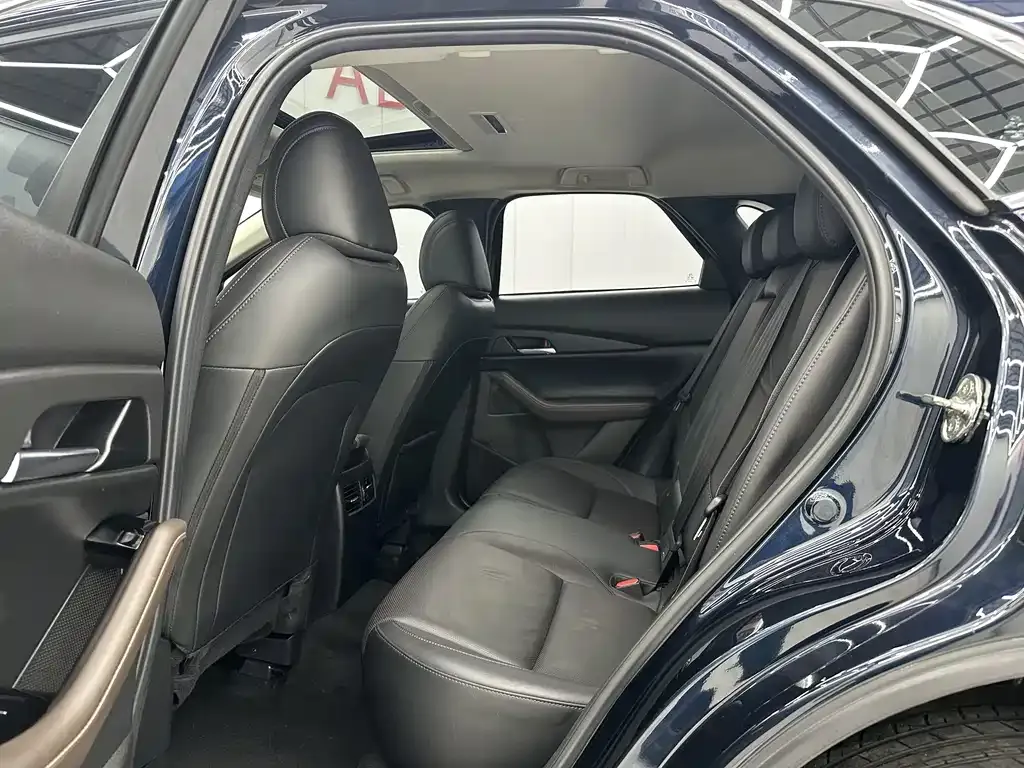 Mazda CX-30 2022 из CN, фото 7