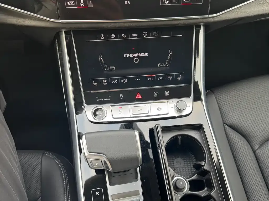 Audi Q8 2025 из CN, фото 2