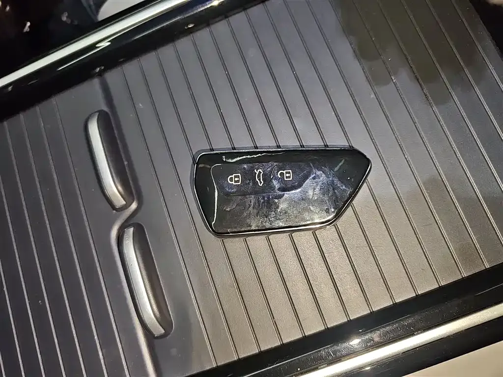 Volkswagen ID.6 Crozz 2021 из CN, фото 6