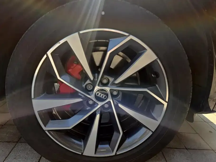 Audi Q5L 2024 из CN, фото 2