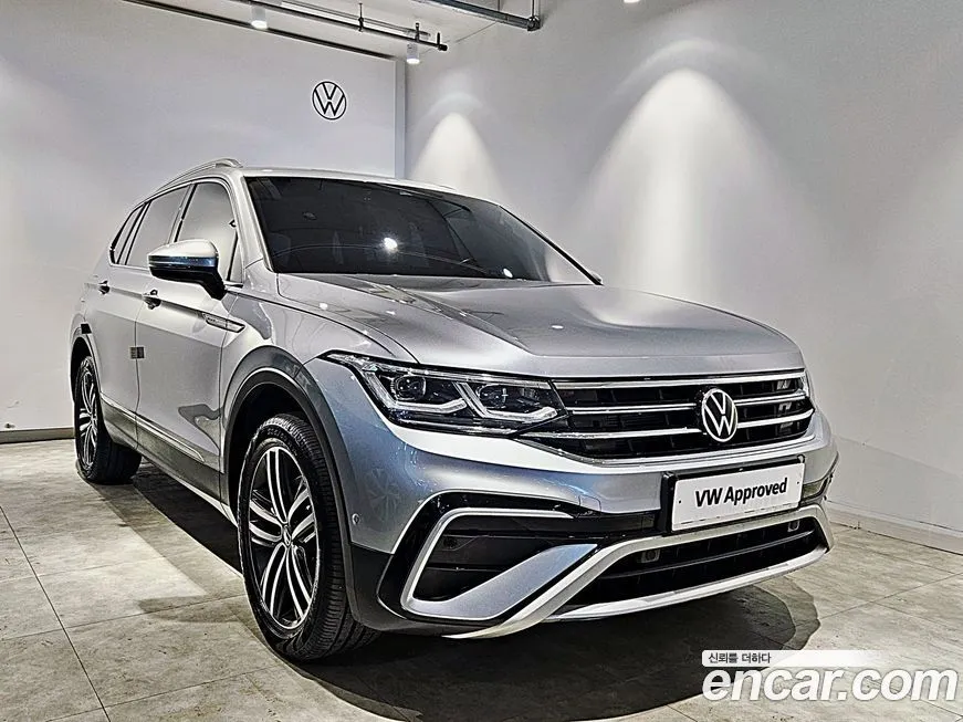 Volkswagen Tiguan — фото 1