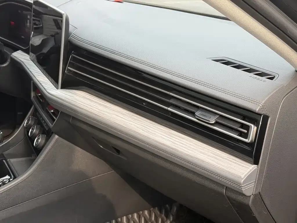 Volkswagen Sagitar 2023 из CN, фото 6