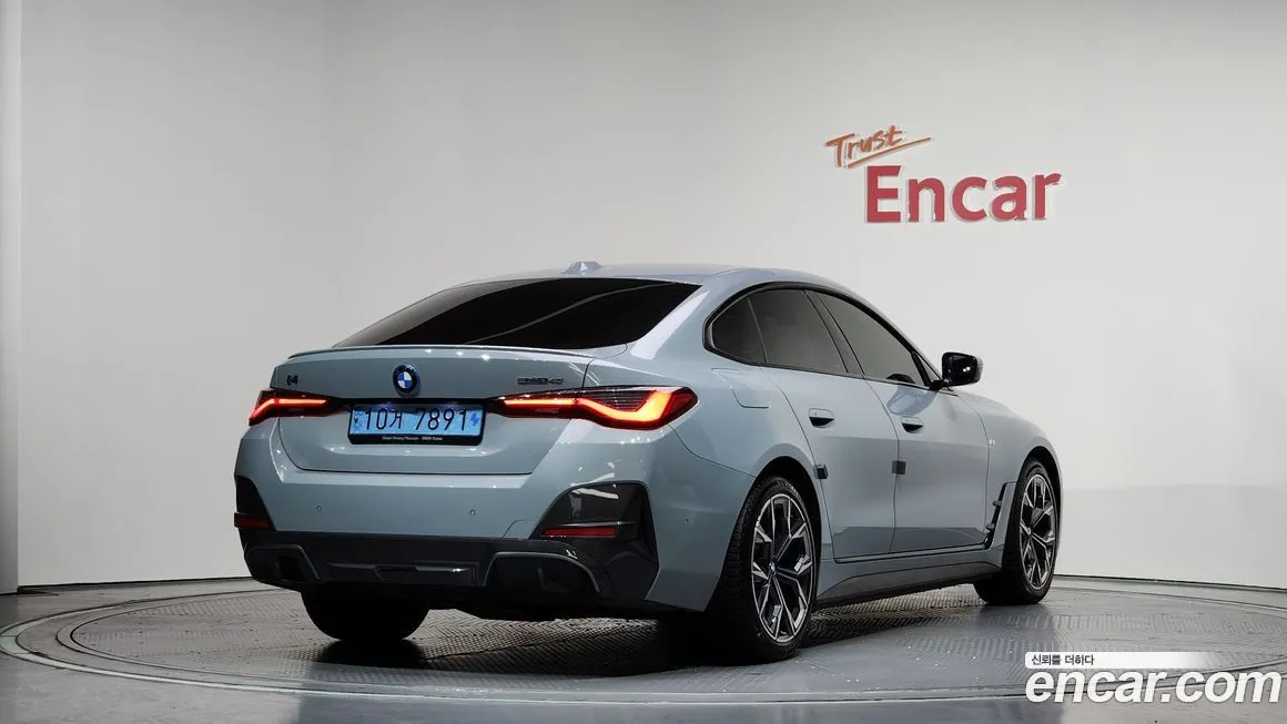 BMW i4 2022 из KR, фото 2