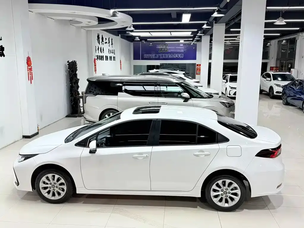 Toyota Corolla 2022 из CN, фото 8