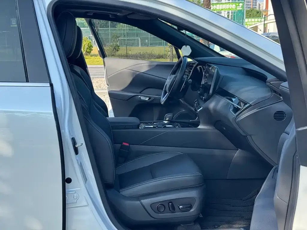 Lexus RX 2023 из CN, фото 8