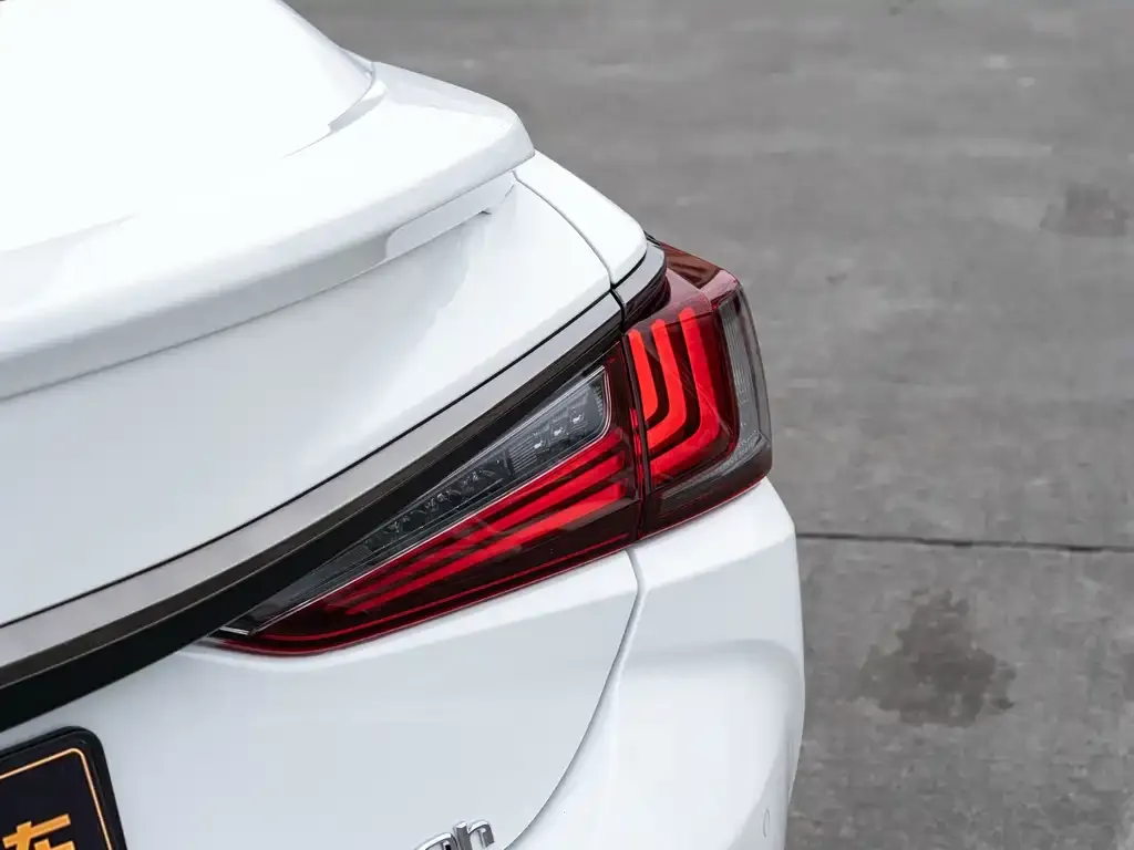 Lexus ES 2023 из CN, фото 3
