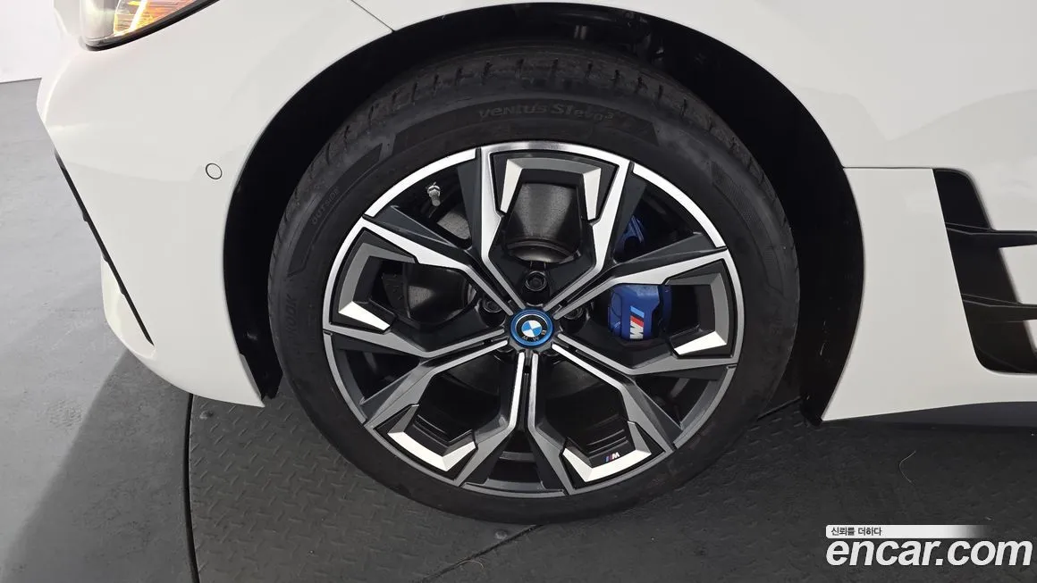 BMW i4 2024 из KR, фото 7