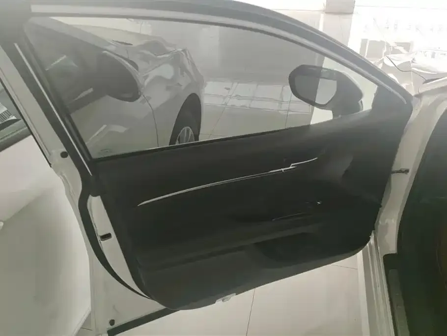 Toyota Camry 2021 из CN, фото 3