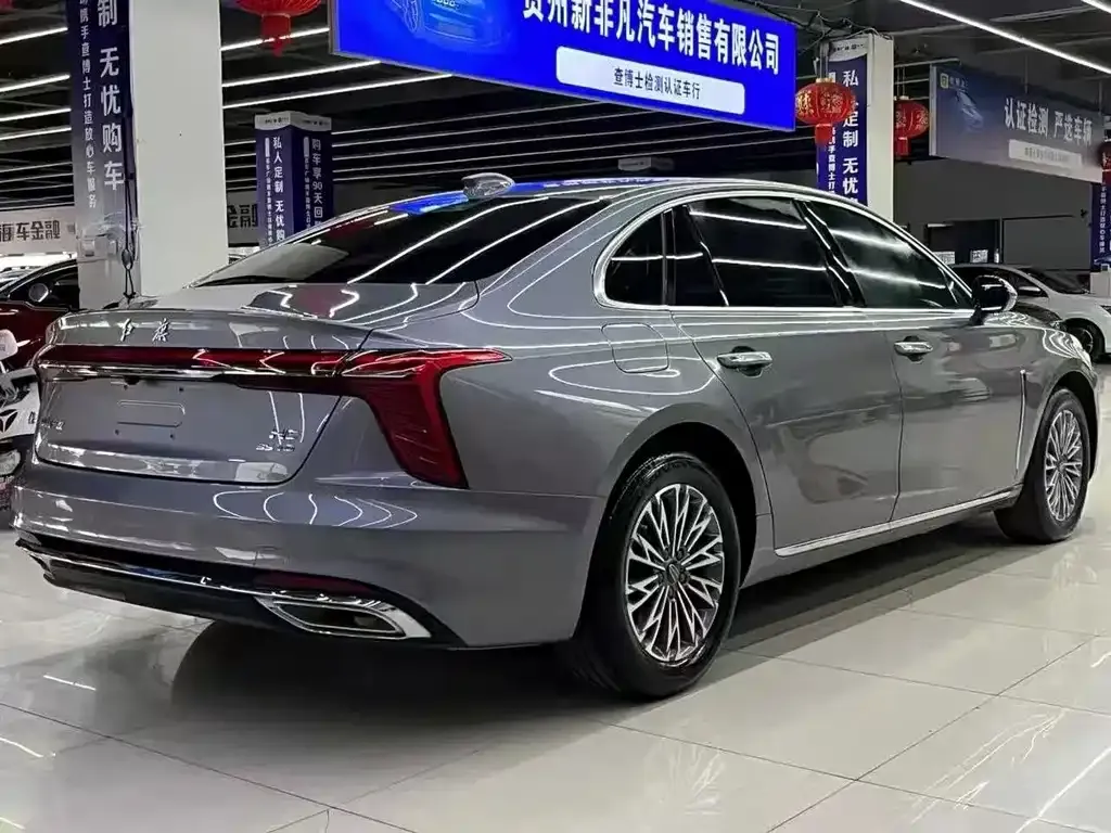 Hongqi H5 — фото 9