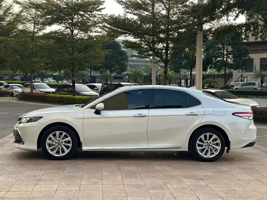 Toyota Camry 2024 из CN, фото 10