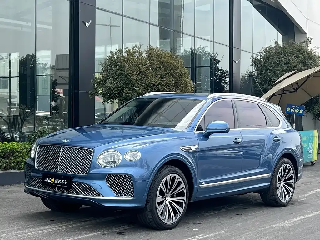 Bentley Bentayga 2023 из CN, фото 1