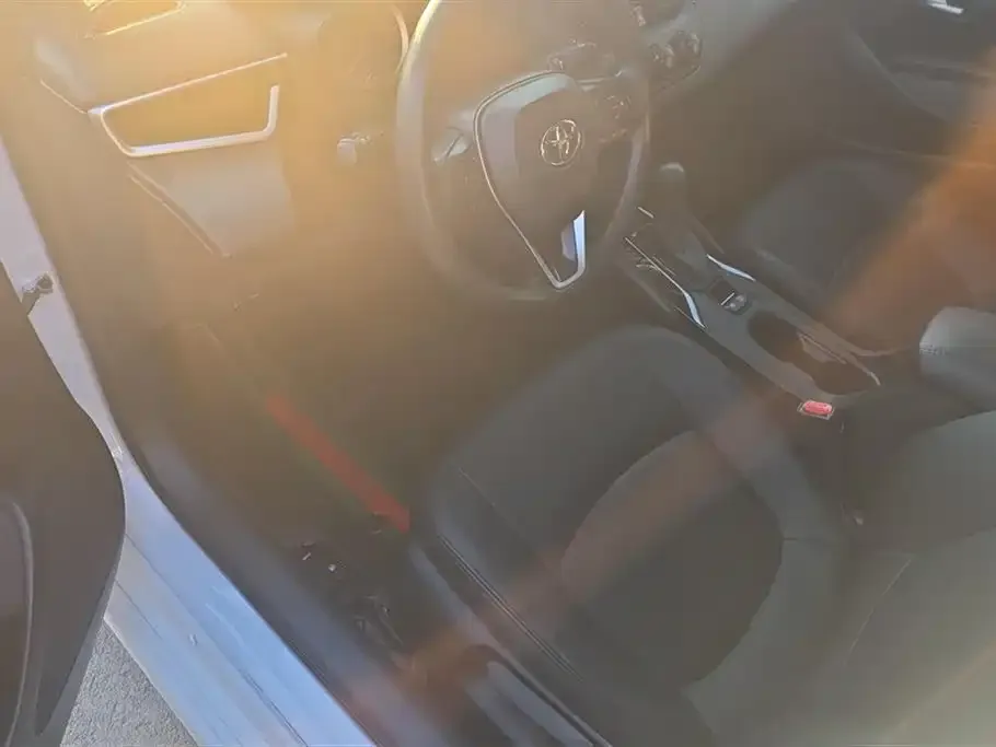 Toyota Corolla 2021 из CN, фото 2