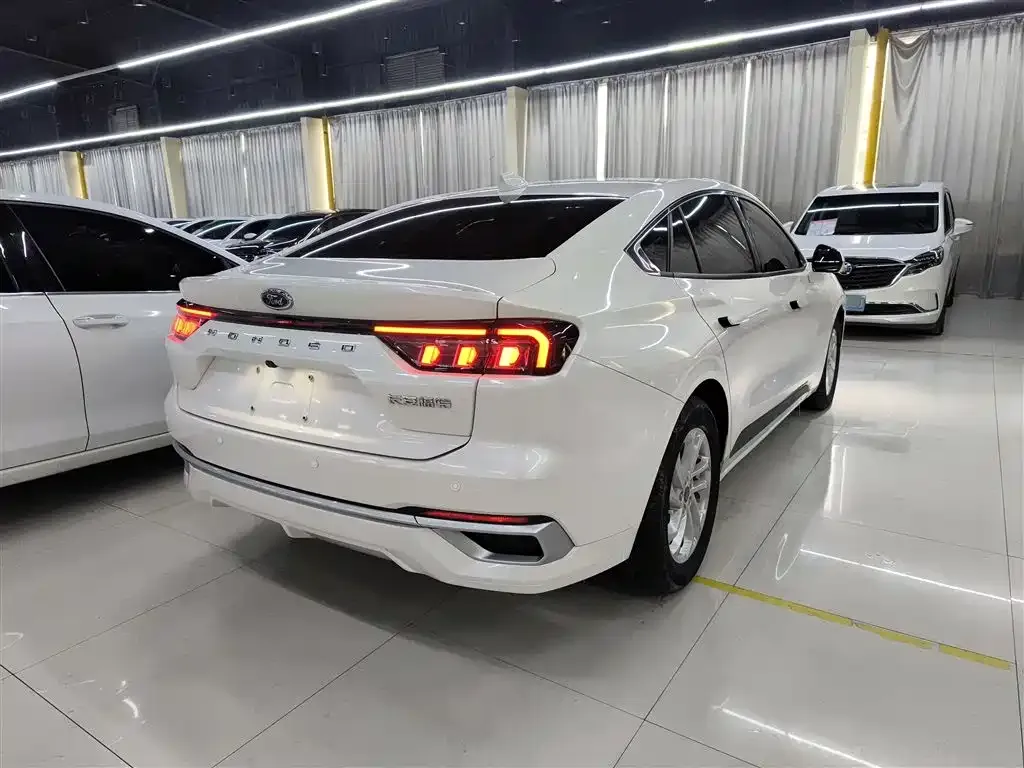 Ford Mondeo 2023 из CN, фото 8