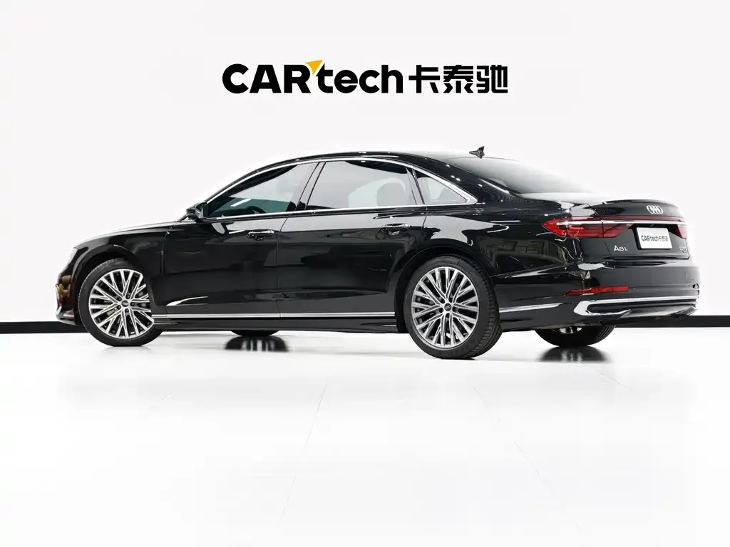 Audi A8 — фото 7