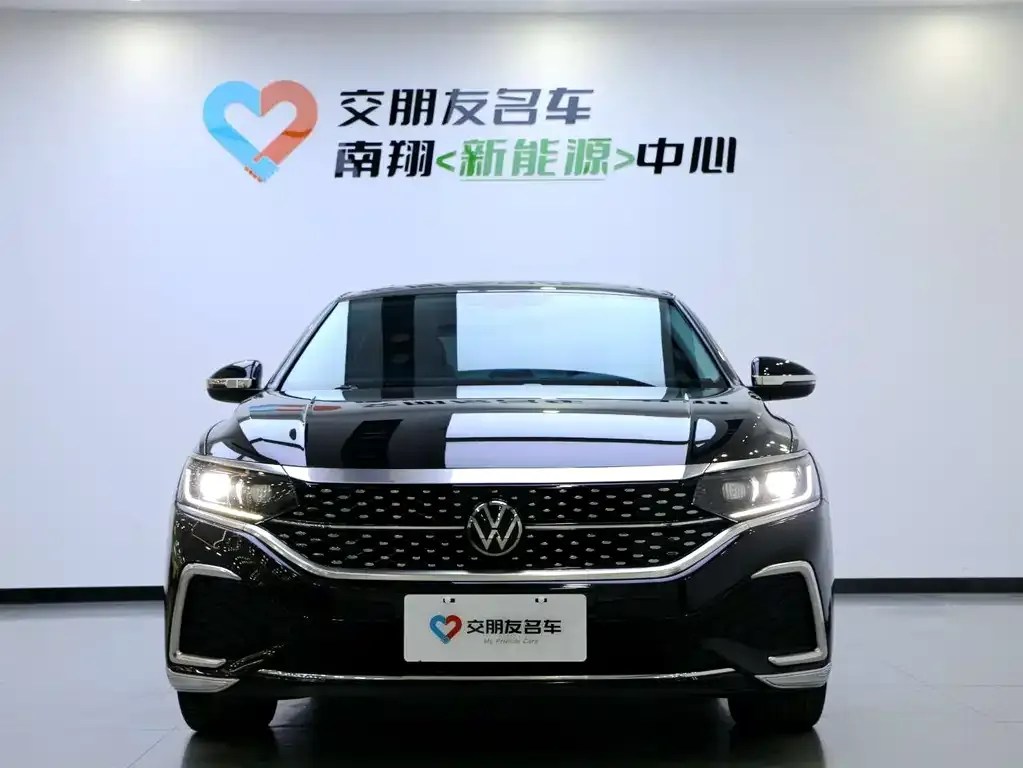 Volkswagen Passat 2023 из CN, фото 3