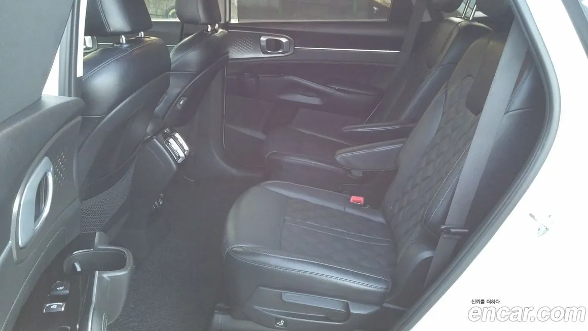 Kia Sorento — фото 5