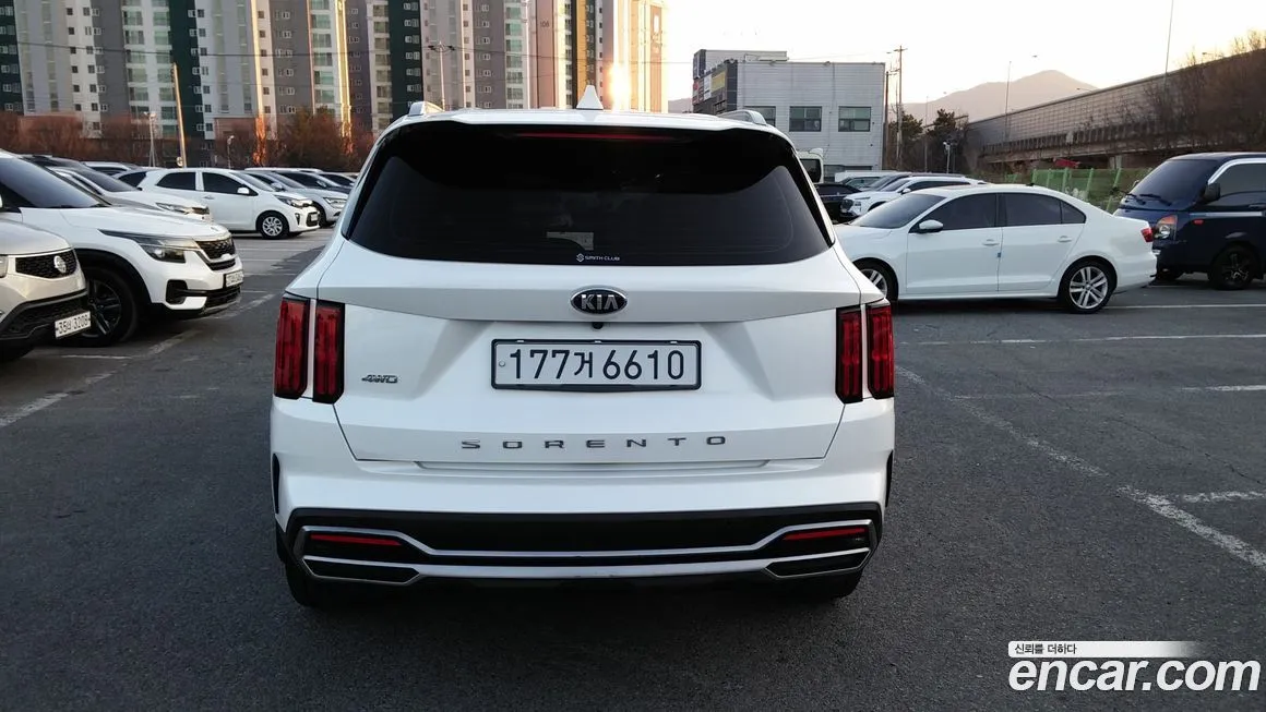 Kia Sorento — фото 9
