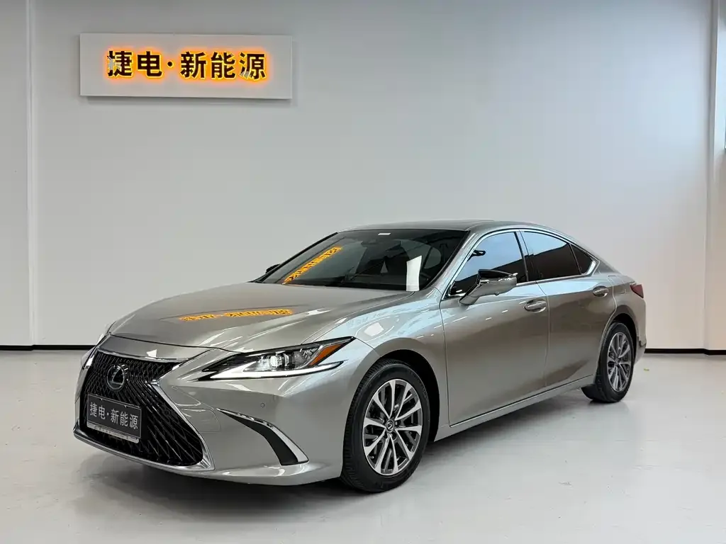 Lexus ES 2022 из CN, фото 1