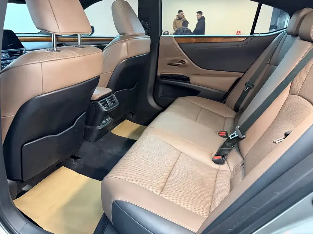 Lexus ES 2022 из CN, фото 10